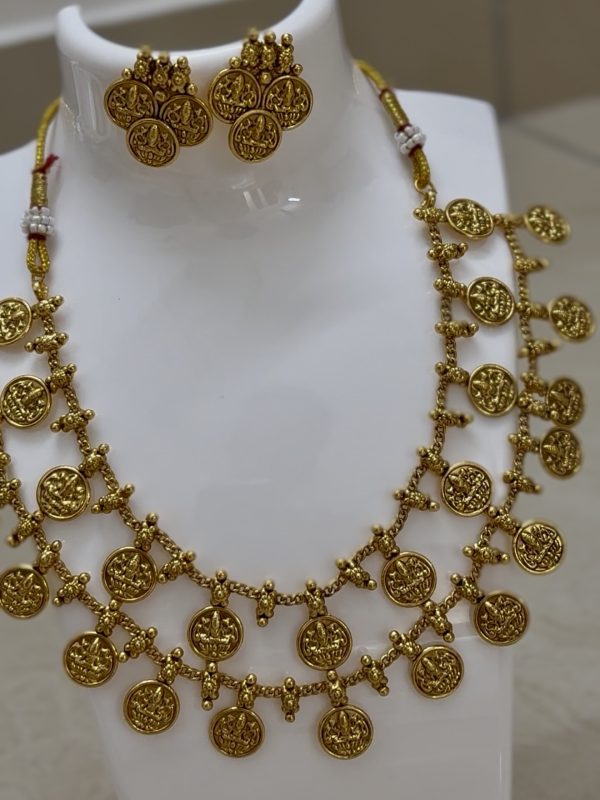 Temple Jewellery -Kaasu Maalai