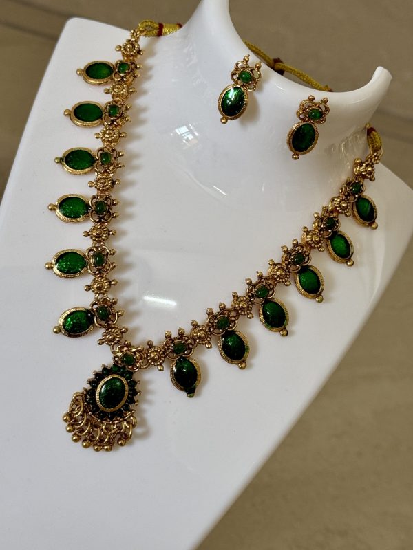 Green Floral Necklace