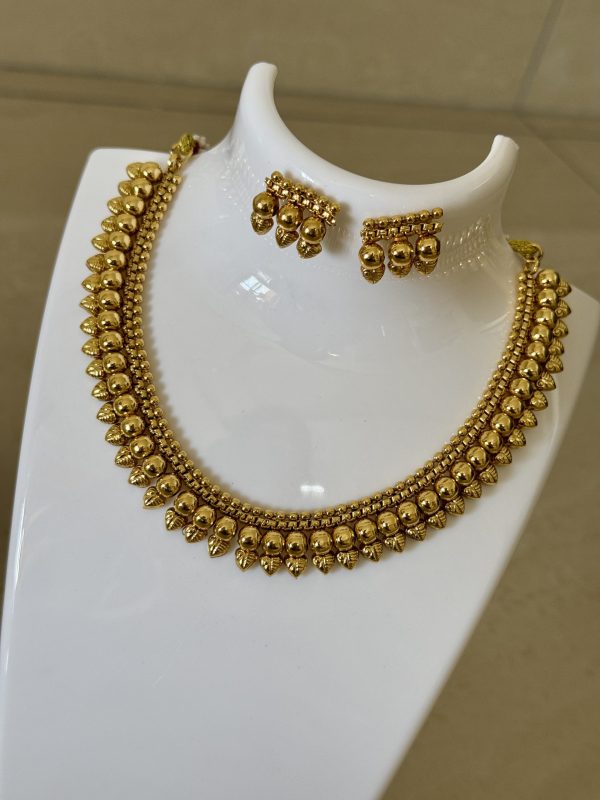 Round Gundumani Necklace